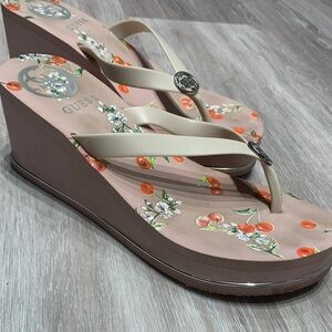 Guess Cherry Blossom Floral Flip Flops – Pink | Summer Y2K Vibe